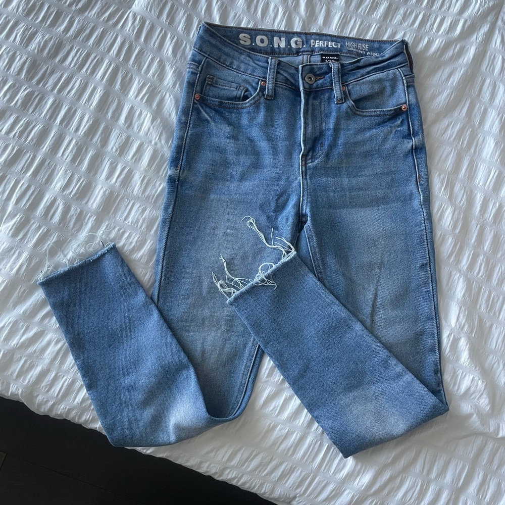 High-Rise Blue Skinny Jeans
